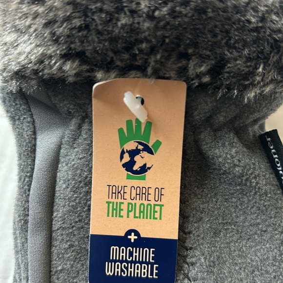 NWT Isotoner grey smart dri gloves in women’s OSFM - Picture 4 of 6